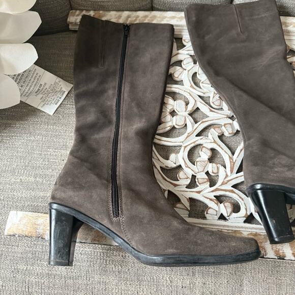 La Canadienne Fleece Lined Zip Up Heels Boots Women’s 8.5 - Picture 2 of 11